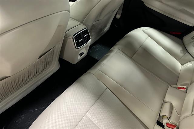 2026 Genesis G70 2.5T RWD