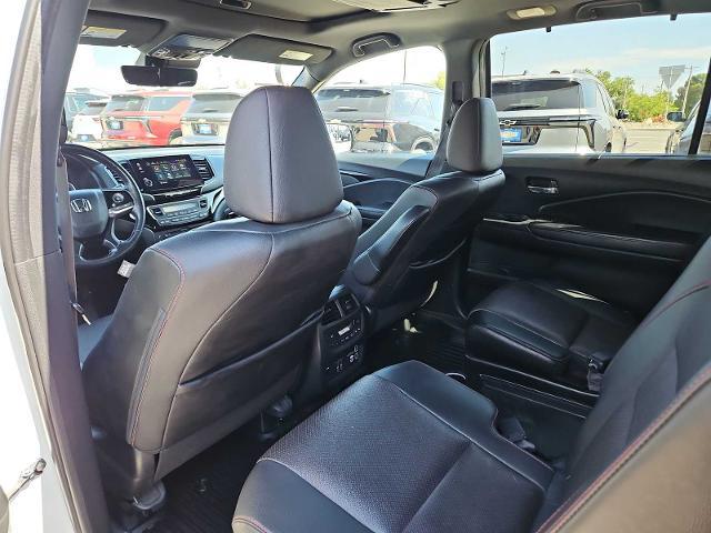 2022 Honda Pilot AWD Black Edition