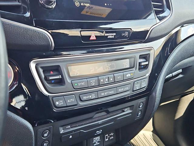 2022 Honda Pilot AWD Black Edition