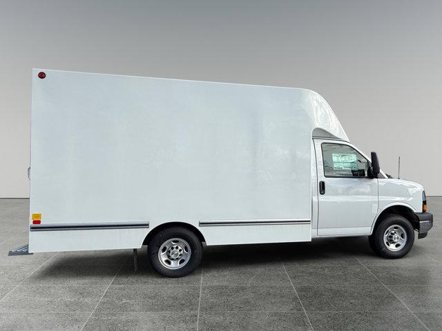 2025 Chevrolet Express Cutaway Work Van
