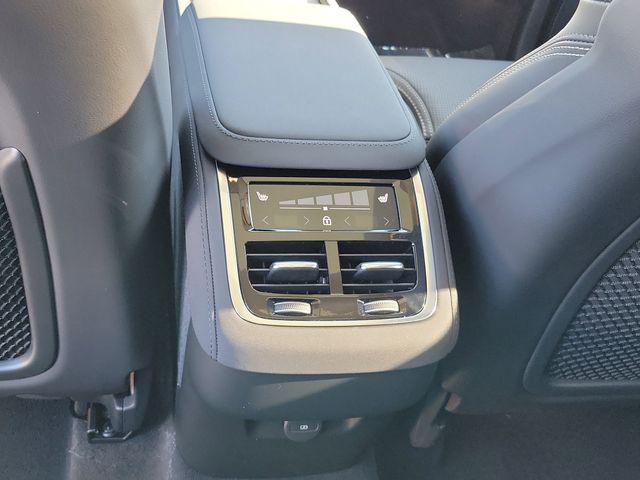 2026 Volvo XC90 B6 Ultra 7-Seater