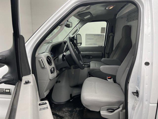 2026 Ford E-350 Cutaway Base