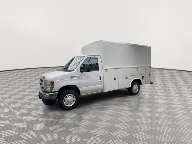 2026 Ford E-350 Cutaway Base
