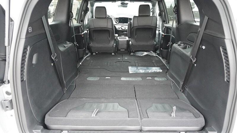 2026 Chrysler Voyager LX