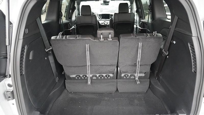 2026 Chrysler Voyager LX