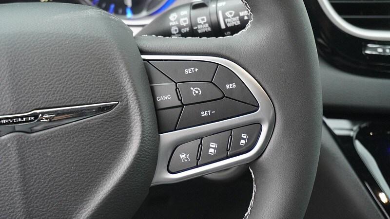 2026 Chrysler Voyager LX