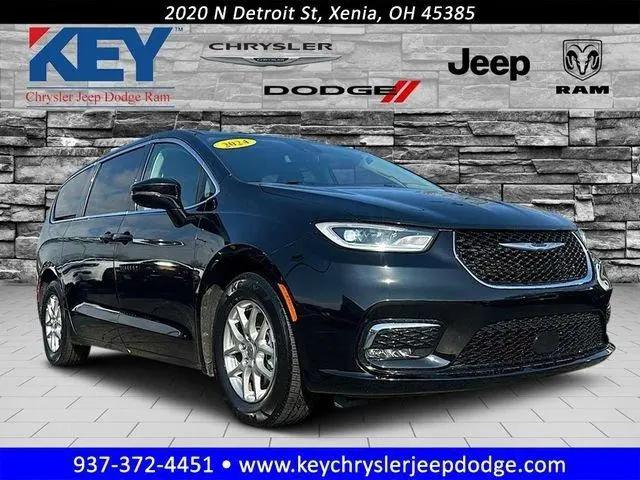 2024 Chrysler Pacifica Touring L for sale in Xenia, OH