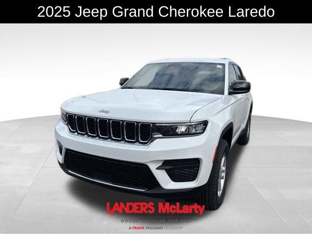 2025 Jeep Grand Cherokee GRAND CHEROKEE LAREDO 4X2