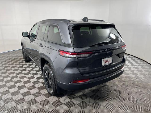 2026 Jeep Grand Cherokee GRAND CHEROKEE ALTITUDE 4X4