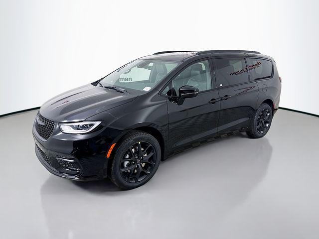 2026 Chrysler Pacifica PACIFICA LIMITED AWD