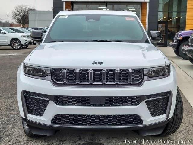 2026 Jeep Grand Cherokee Altitude 4x4