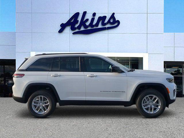 2025 Jeep Grand Cherokee GRAND CHEROKEE LAREDO X 4X2