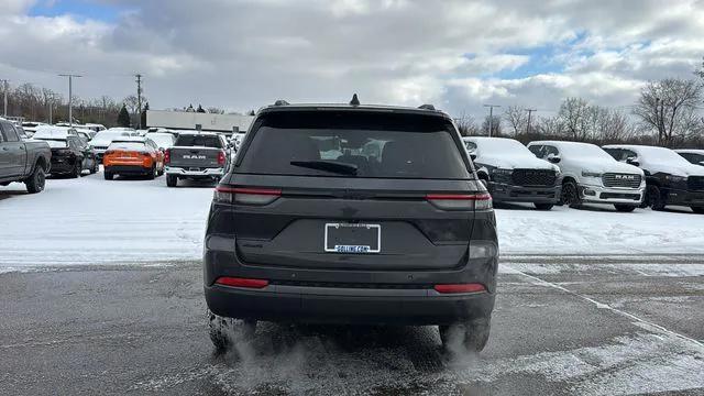 2026 Jeep Grand Cherokee Altitude 4x4