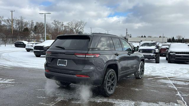 2026 Jeep Grand Cherokee Altitude 4x4
