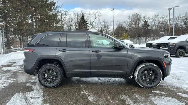 2026 Jeep Grand Cherokee Altitude 4x4