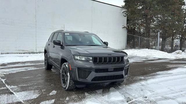 2026 Jeep Grand Cherokee Altitude 4x4