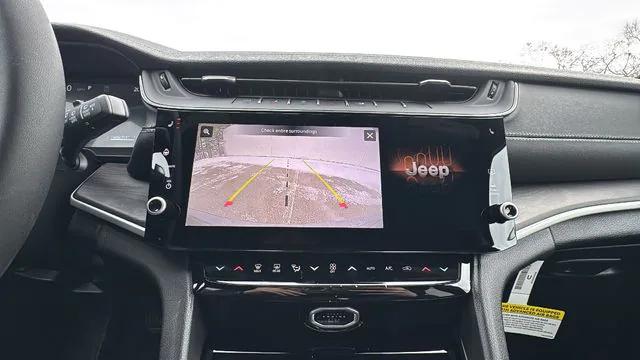 2026 Jeep Grand Cherokee Altitude 4x4