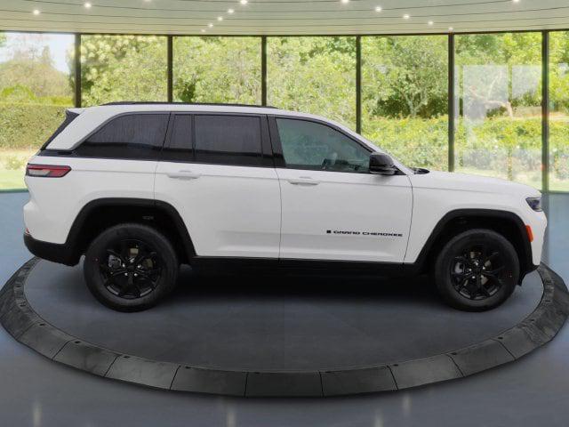 2026 Jeep Grand Cherokee GRAND CHEROKEE LAREDO ALTITUDE 4X4 2026 Jeep Grand Cherokee GRAND CHEROKEE LAREDO ALTITUDE 4X4