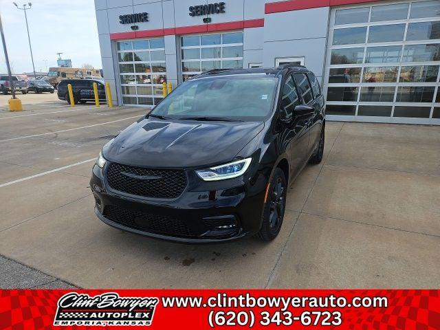 2026 Chrysler Pacifica PACIFICA SELECT AWD