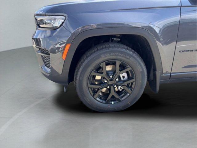 2025 Jeep Grand Cherokee Altitude X 4x2