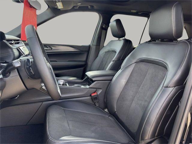 2025 Jeep Grand Cherokee Altitude X 4x2