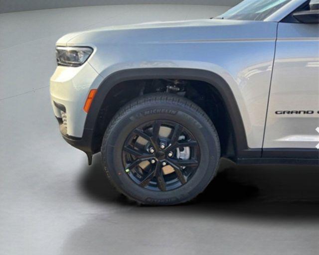 2025 Jeep Grand Cherokee Altitude X 4x2