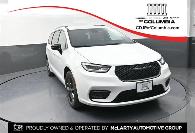 2026 Chrysler Pacifica PACIFICA SELECT AWD