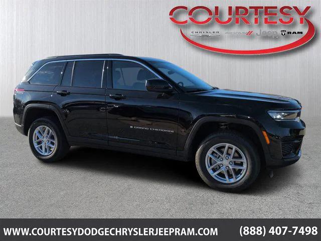 2025 Jeep Grand Cherokee GRAND CHEROKEE LAREDO X 4X2