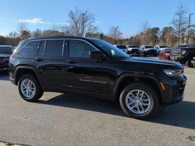 2025 Jeep Grand Cherokee GRAND CHEROKEE LAREDO X 4X2