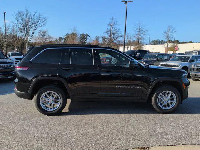2025 Jeep Grand Cherokee GRAND CHEROKEE LAREDO X 4X2