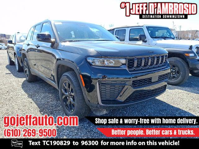 2026 Jeep Grand Cherokee GRAND CHEROKEE LAREDO ALTITUDE 4X4