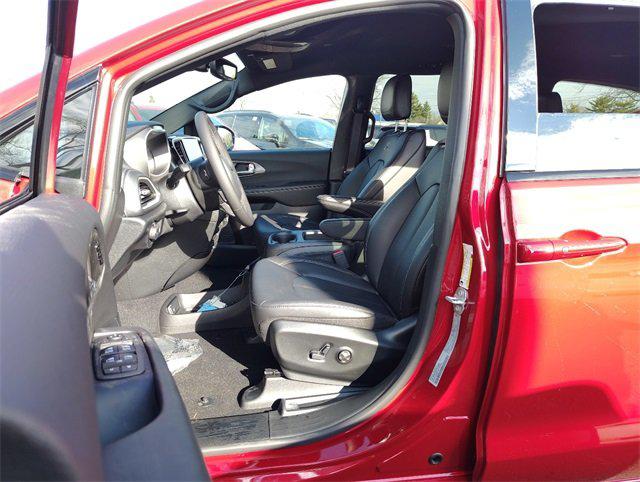 2026 Chrysler Pacifica PACIFICA SELECT AWD