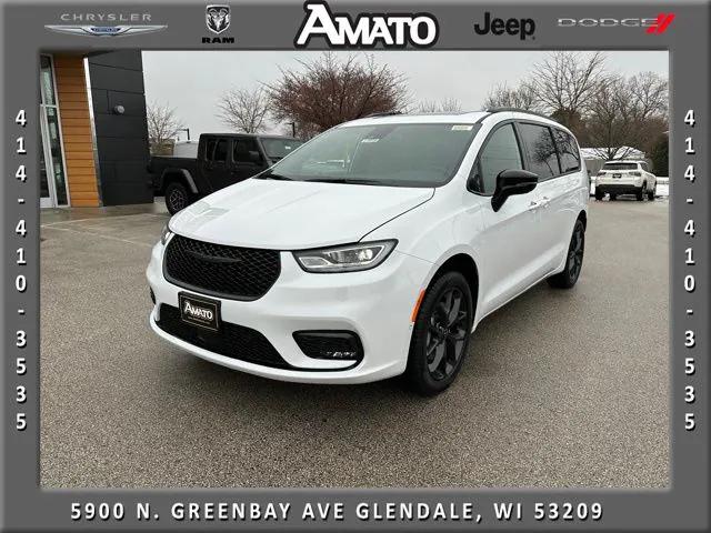 2026 Chrysler Pacifica PACIFICA LIMITED AWD