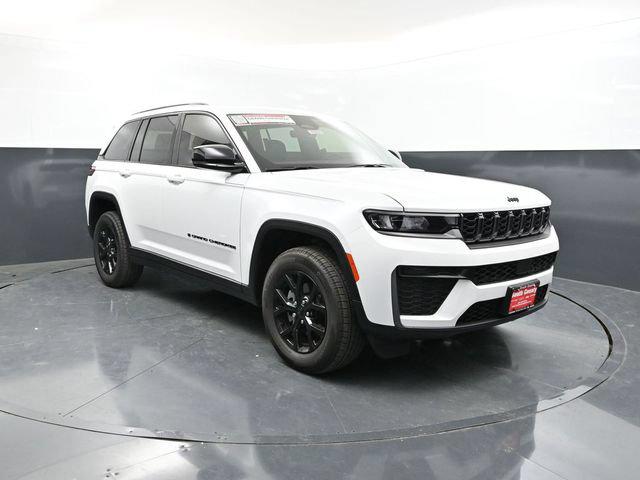 2026 Jeep Grand Cherokee GRAND CHEROKEE LAREDO ALTITUDE 4X4