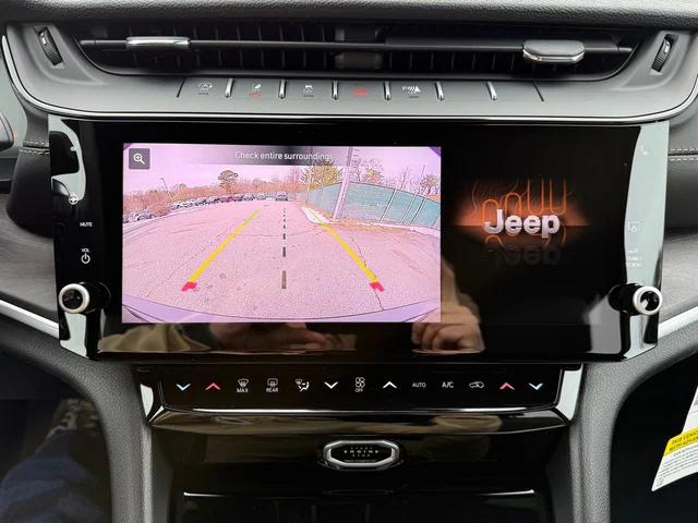 2026 Jeep Grand Cherokee Altitude 4x4