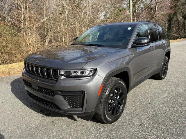 2026 Jeep Grand Cherokee Altitude 4x4