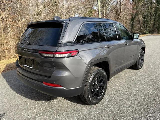 2026 Jeep Grand Cherokee Altitude 4x4