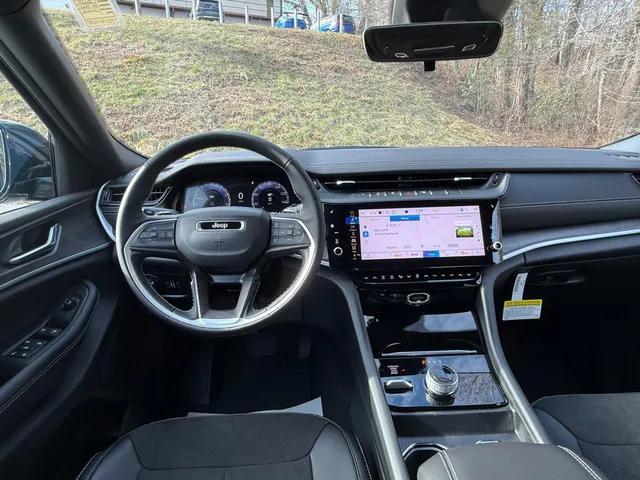 2026 Jeep Grand Cherokee Altitude 4x4