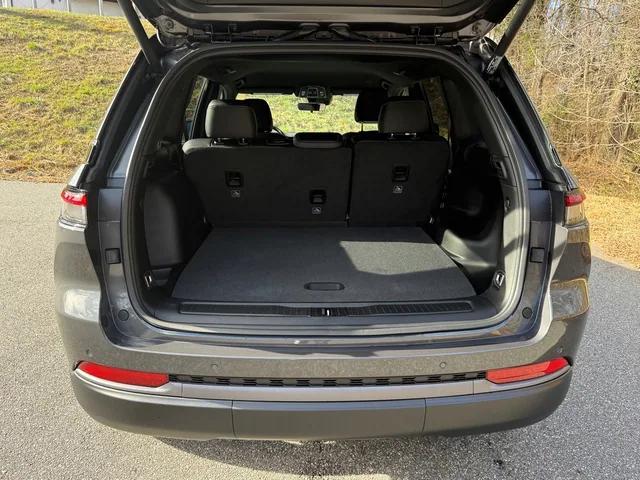 2026 Jeep Grand Cherokee Altitude 4x4