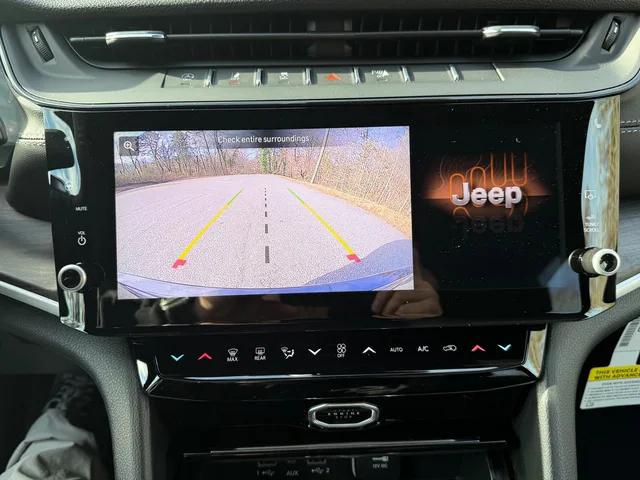 2026 Jeep Grand Cherokee Altitude 4x4