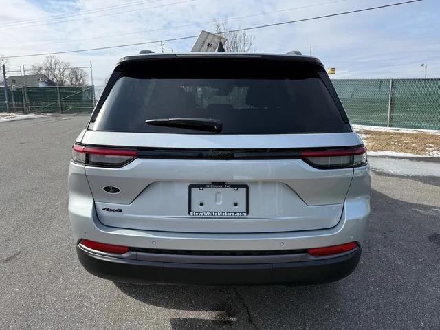 2026 Jeep Grand Cherokee Altitude 4x4