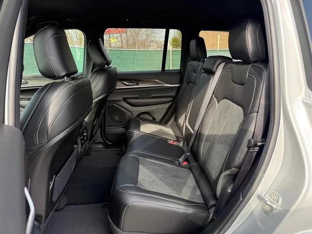 2026 Jeep Grand Cherokee Altitude 4x4