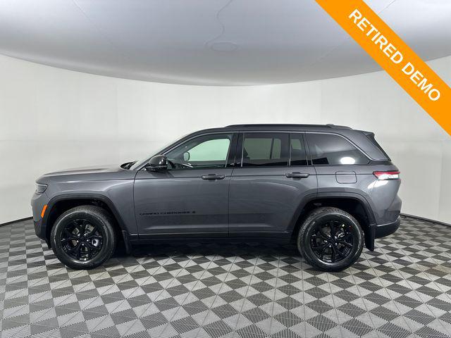 2026 Jeep Grand Cherokee GRAND CHEROKEE LAREDO ALTITUDE 4X4 2026 Jeep Grand Cherokee GRAND CHEROKEE LAREDO ALTITUDE 4X4