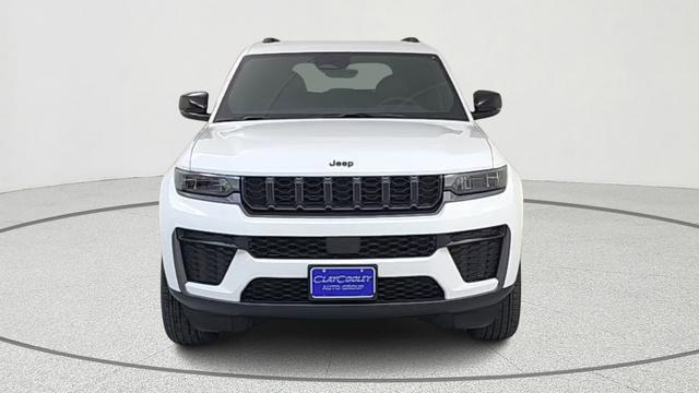 2026 Jeep Grand Cherokee GRAND CHEROKEE LAREDO ALTITUDE 4X2 2026 Jeep Grand Cherokee GRAND CHEROKEE LAREDO ALTITUDE 4X2