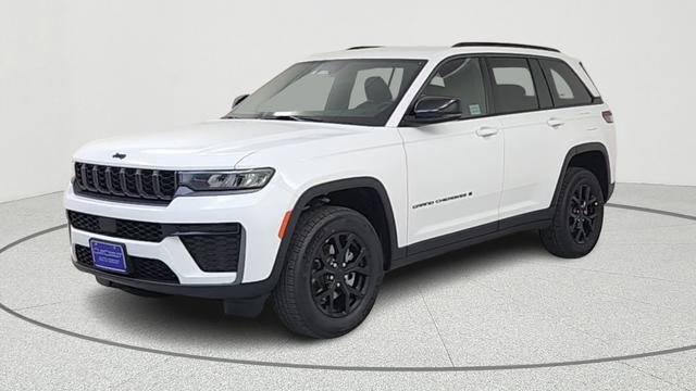 2026 Jeep Grand Cherokee GRAND CHEROKEE LAREDO ALTITUDE 4X2