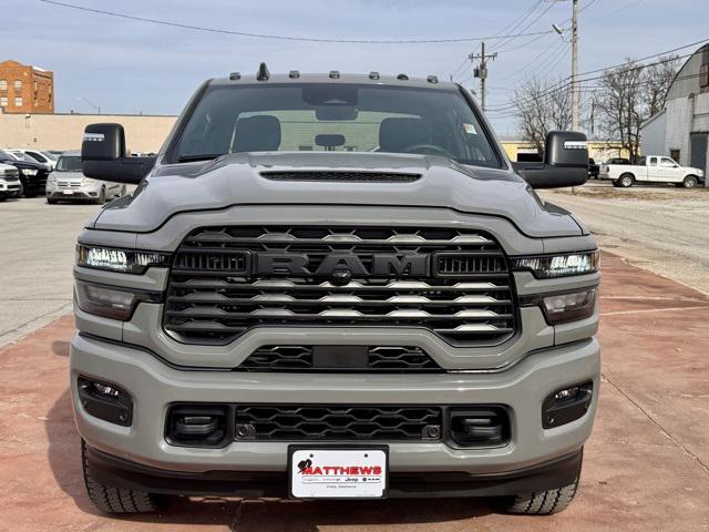 2026 RAM Ram 2500 RAM 2500 BLACK EXPRESS CREW CAB 4X4 8 BOX