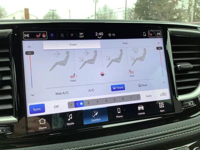 2026 Chrysler Pacifica Select AWD