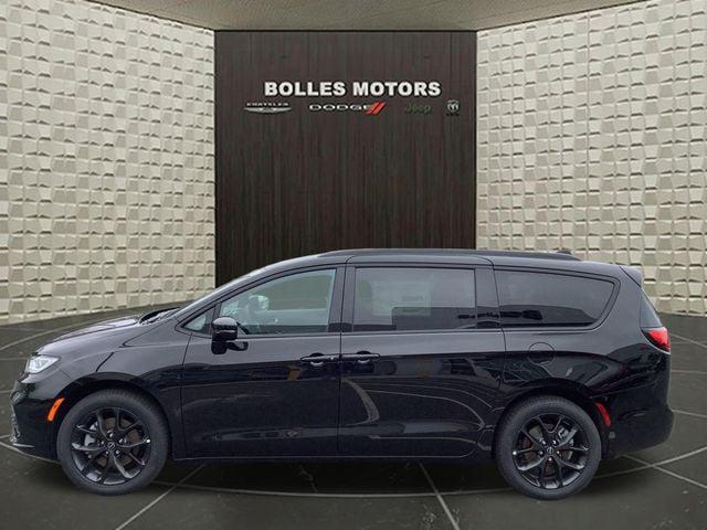 2026 Chrysler Pacifica Select AWD