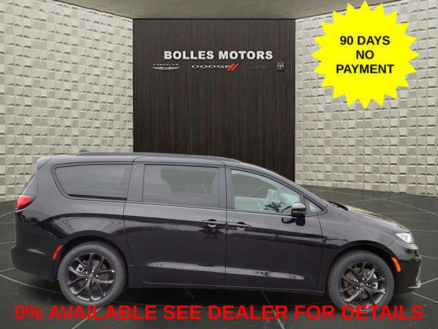 2026 Chrysler Pacifica Select AWD for sale in Ellington, CT