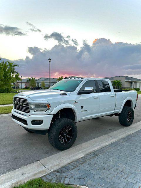 2022 RAM 3500 Laramie Crew Cab 4x4 64 Box